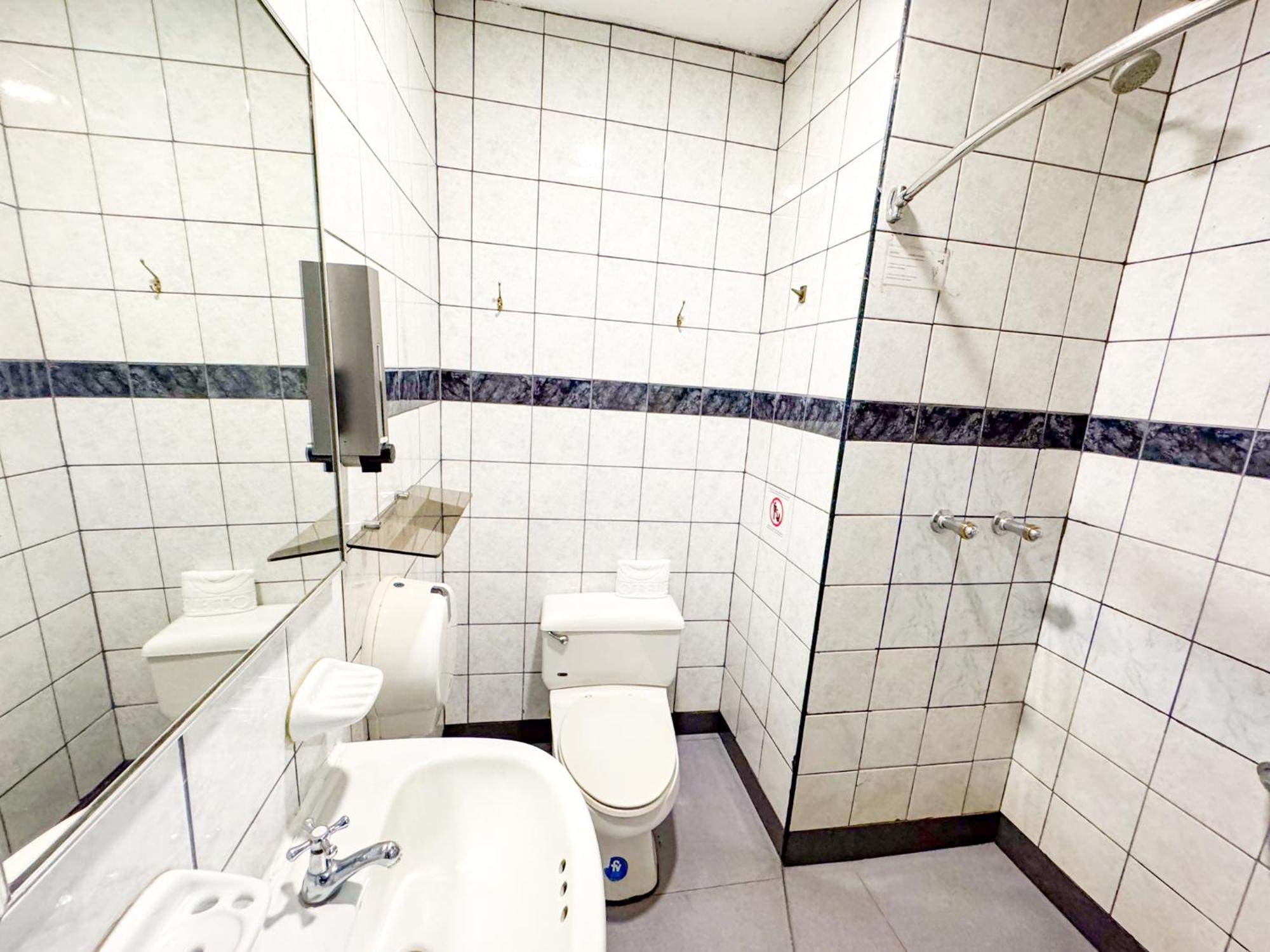 Gh Alexander Hotel Guayaquil Bagian luar foto
