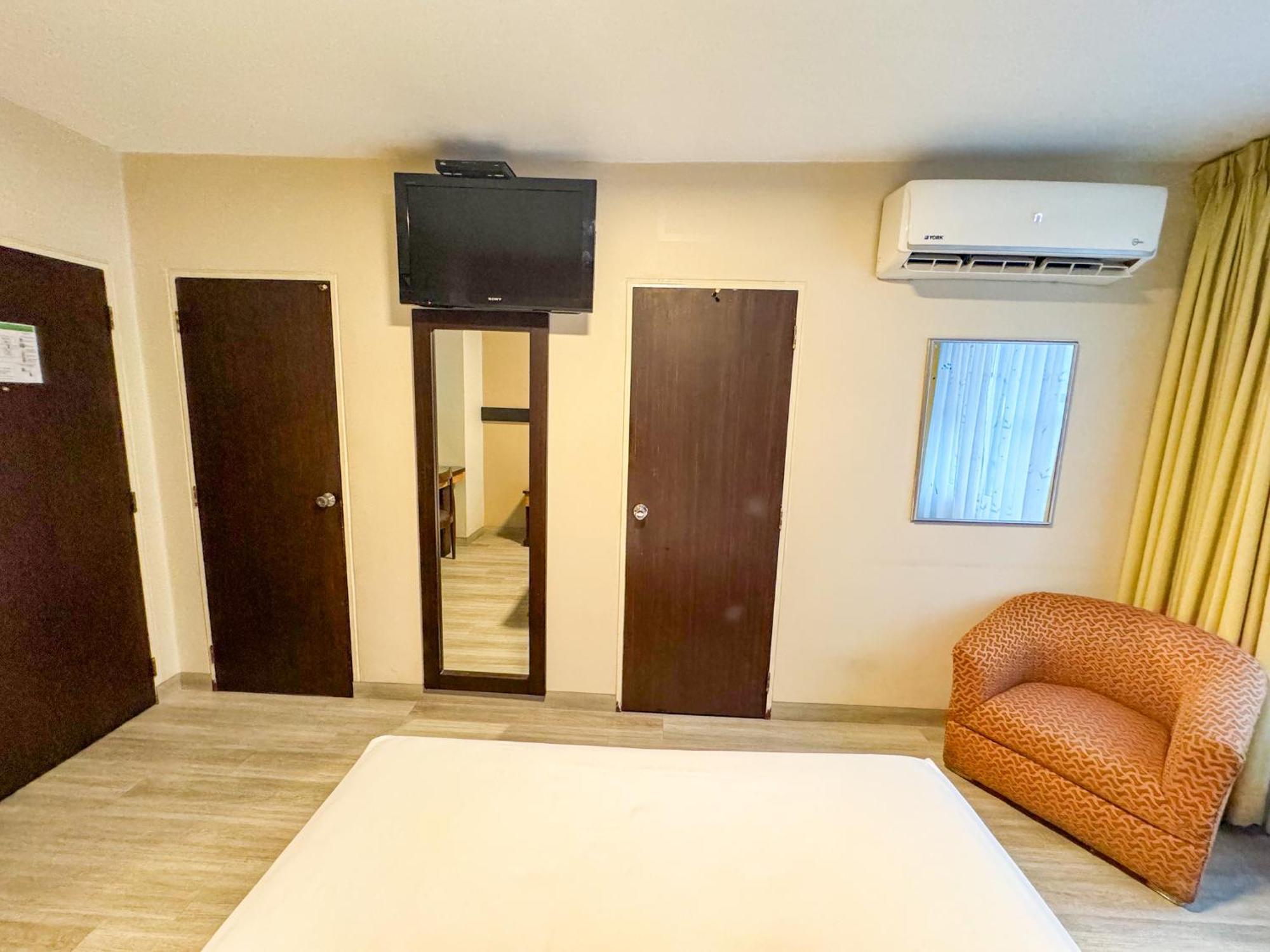 Gh Alexander Hotel Guayaquil Bagian luar foto